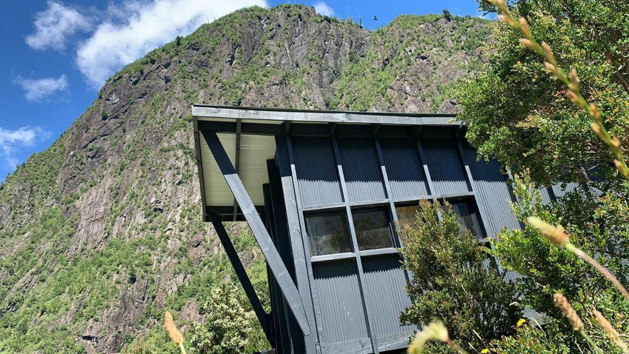 Base Puelo Hotel Cochamo Exterior photo